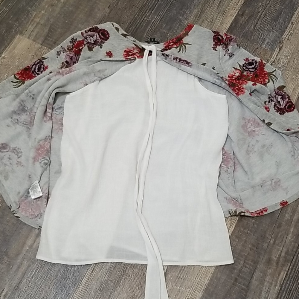 Bobedu Foral Open Back Top Medium - Picture 9 of 10